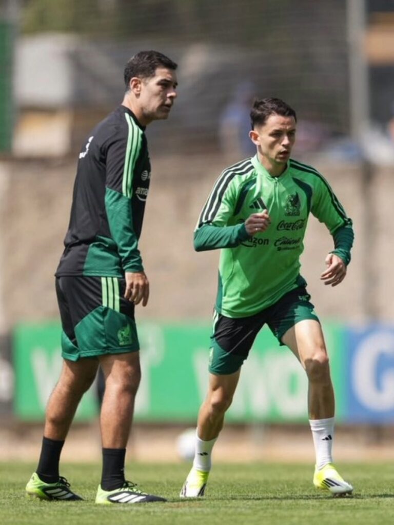 Álvaro Fidalgo en su primer entrenamiento con la Selección Mexicana en el CAR previo a los amistosos ante Bélgica y Portugal rumbo a la Copa del Mundo 2026