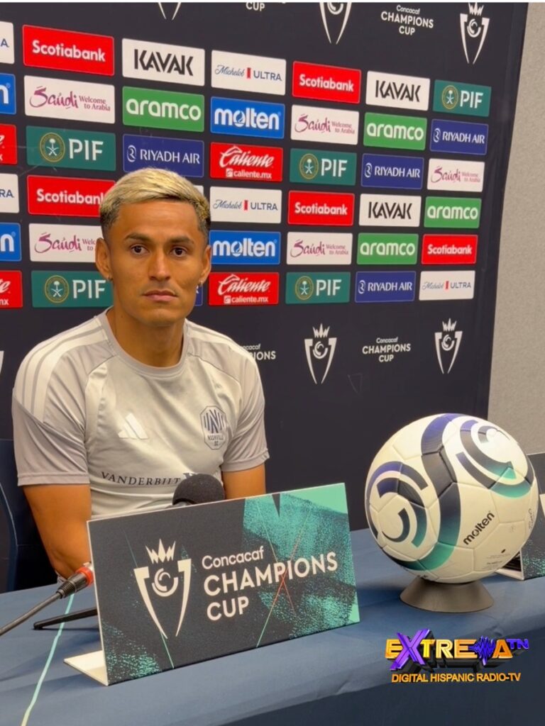 Andy Najar de Nashville SC en conferencia de prensa de la Concacaf Champions Cup previa al duelo ante Club América en el GEODIS Park