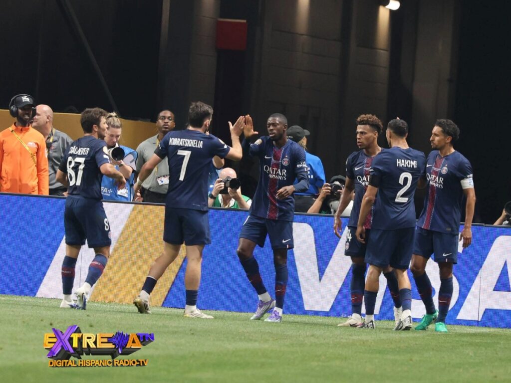 Jugadores del PSG celebrando la victoria ante el Bayern Múnich en el Mundial de Clubes 2025