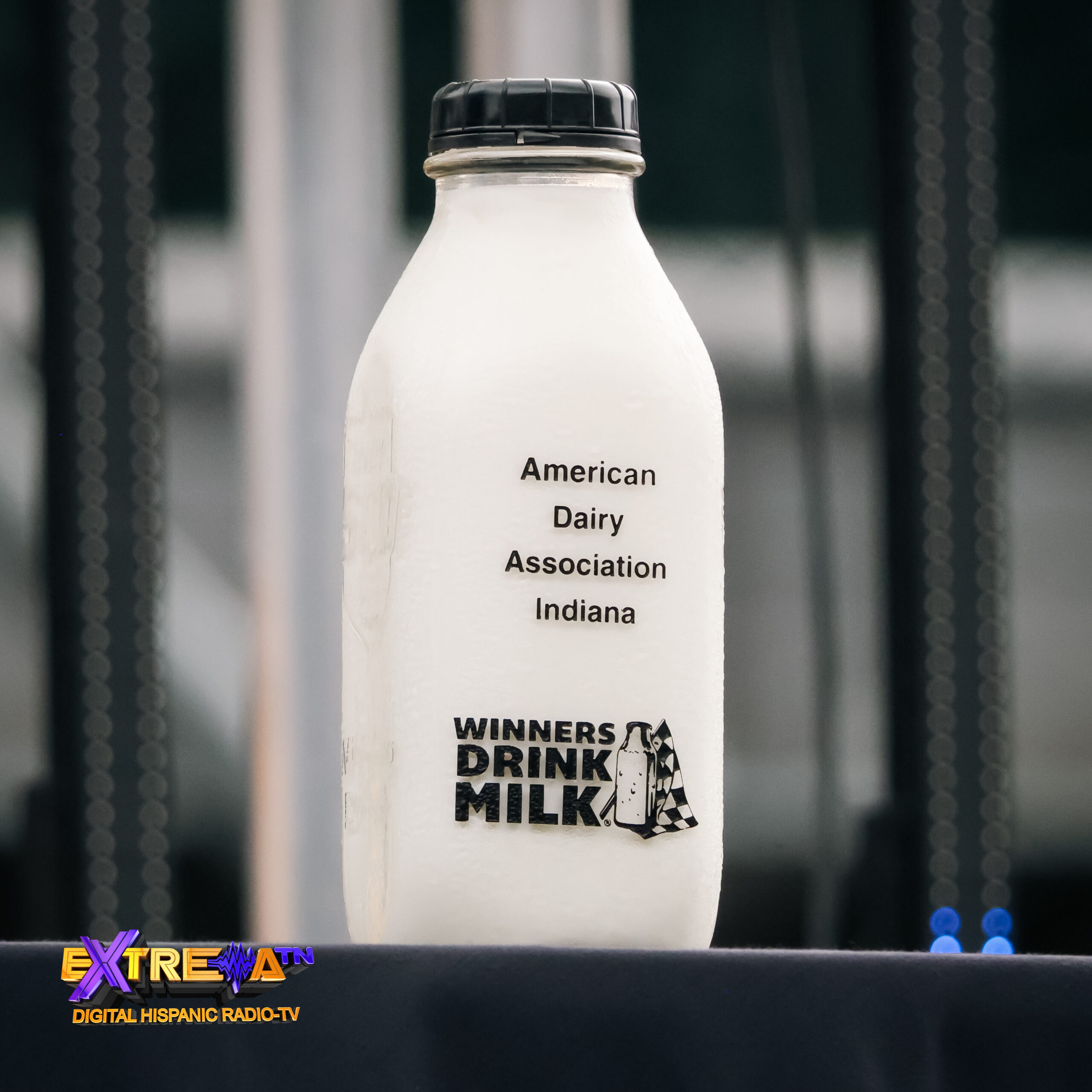 Botella de leche entregada al ganador del Indianapolis 500