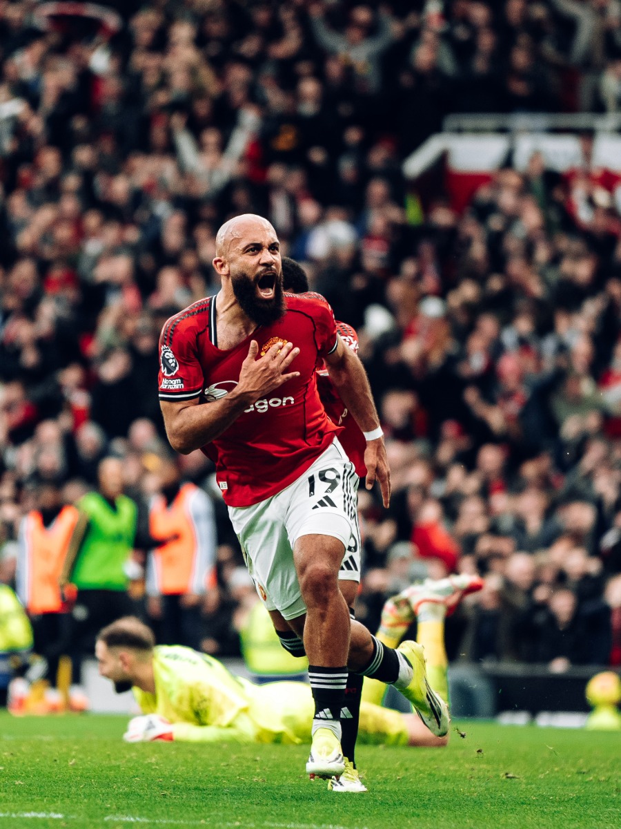 Bryan Mbeumo celebra su gol en la victoria 2-0 de Manchester United sobre Manchester City en el derby