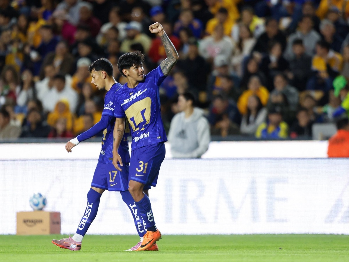 Robert Morales celebra su gol al minuto 23 vs Tigres en el Volcán Clausura 2026