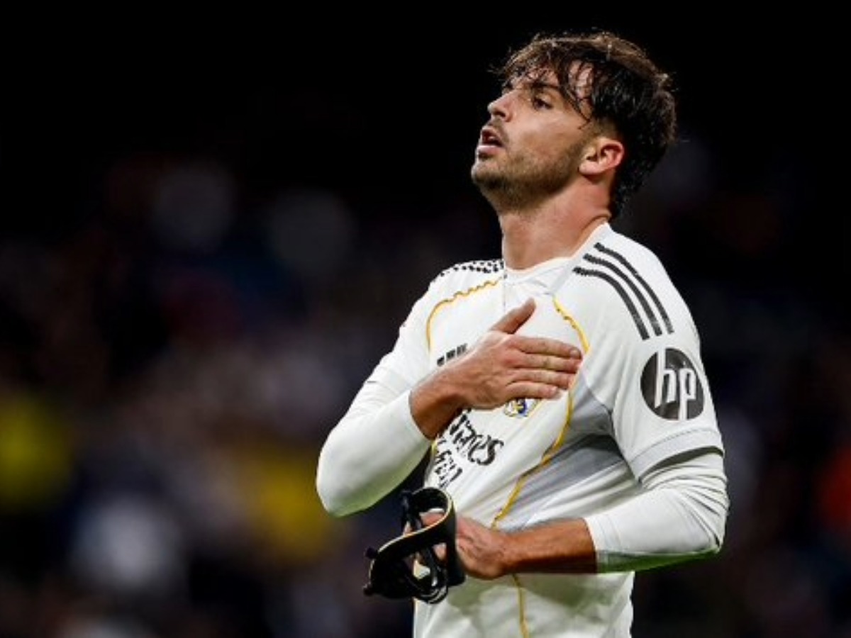 Raúl Asencio celebra la victoria ante Levante en LaLiga 2026.