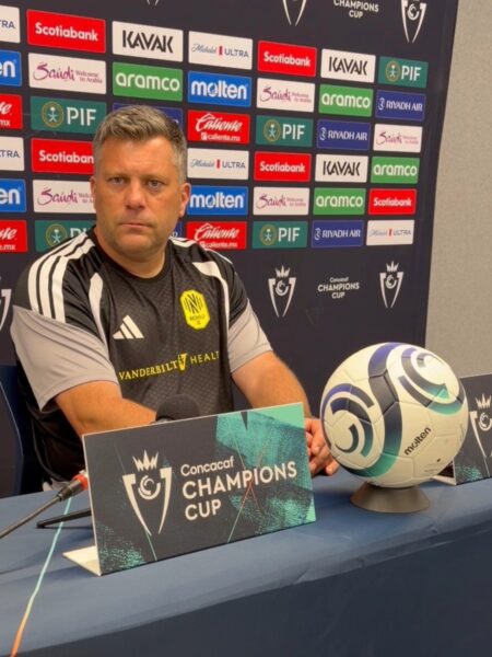 BJ Callaghan en conferencia de prensa de la Concacaf Champions Cup previa al duelo de Nashville SC ante Club América en el GEODIS Park