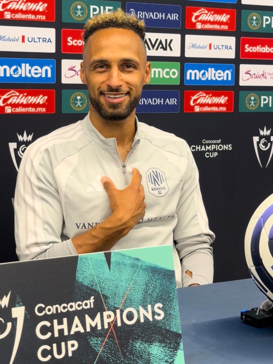 Hany Mukhtar sonriente en la rueda de prensa antes de la semifinal ante Tigres