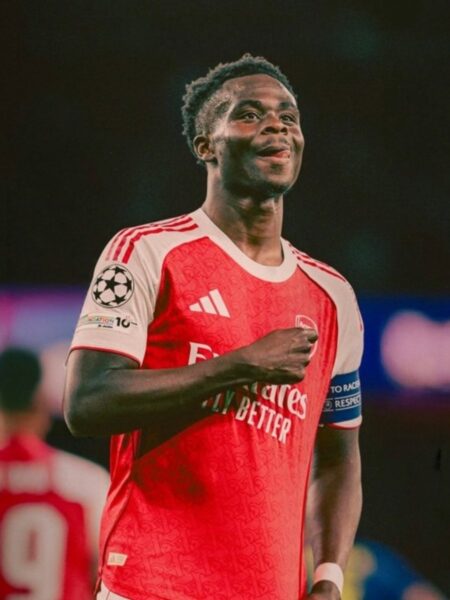 Bukayo Saka celebrando su gol contra el Atlético de Madrid en la Champions League 2026