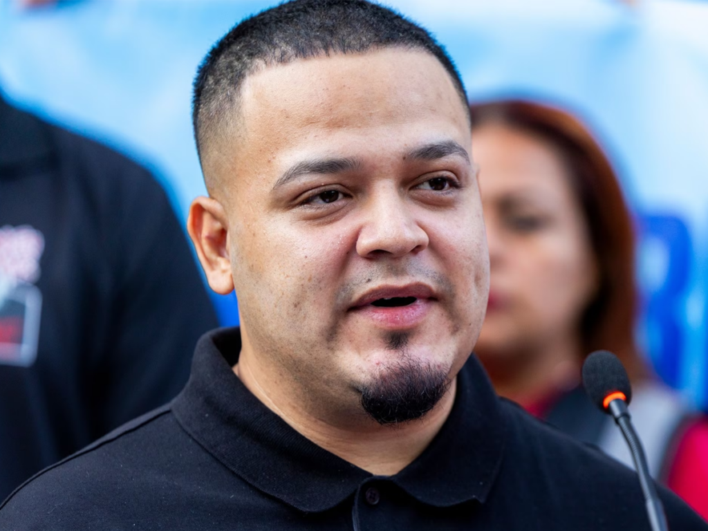 Kilmar Ábrego García durante cobertura relacionada con su caso en Tennessee