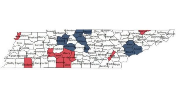 Mapa de Tennessee mostrando las tasas de desempleo por condado correspondientes a abril de 2026.