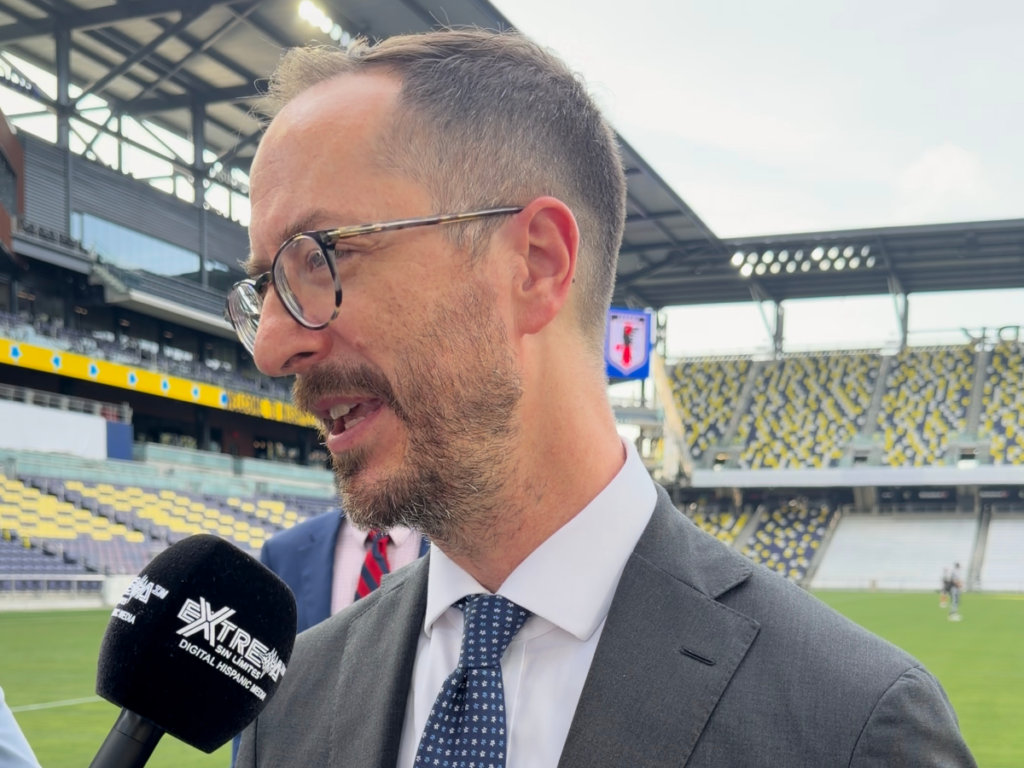 El alcalde Freddie O'Connell habla con Extrema TN en GEODIS Park sobre la visita de la Selección Nacional de Japón y el crecimiento de Nashville dentro del fútbol internacional.