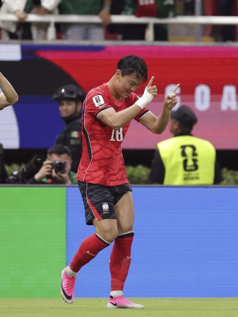 Hyeon-Gyu Oh Jugador de Corea del Sur celebrando con dedo en alto en el Mundial 2026