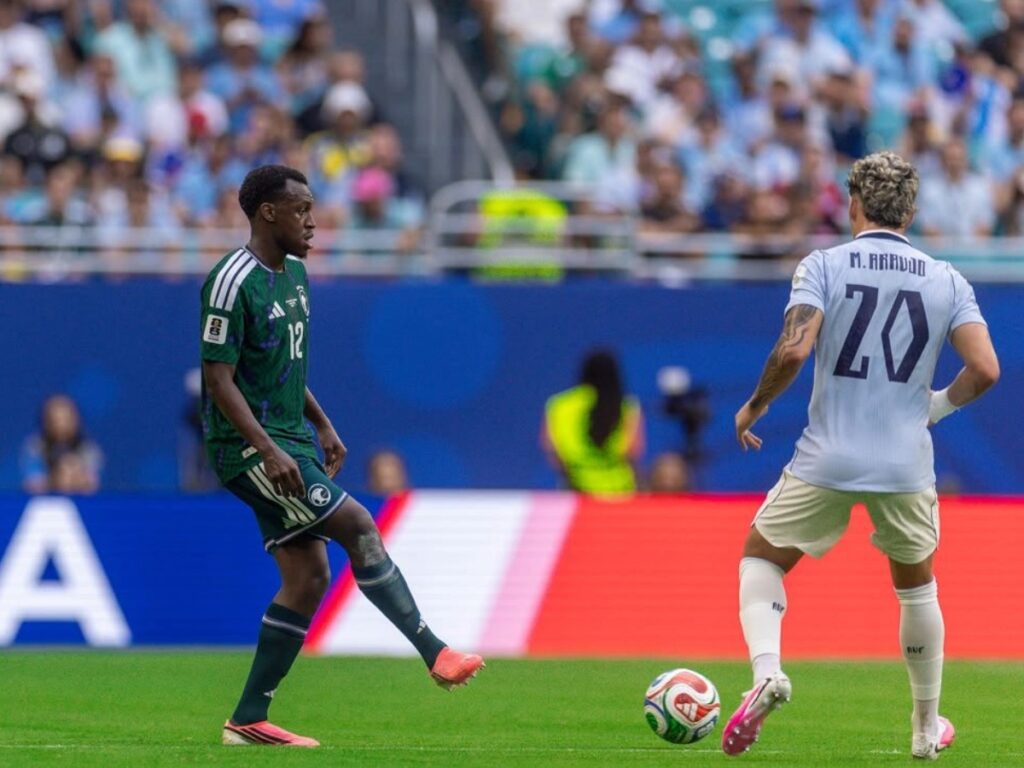 Maxi Araújo en acción ante Arabia Saudita en el Mundial 2026