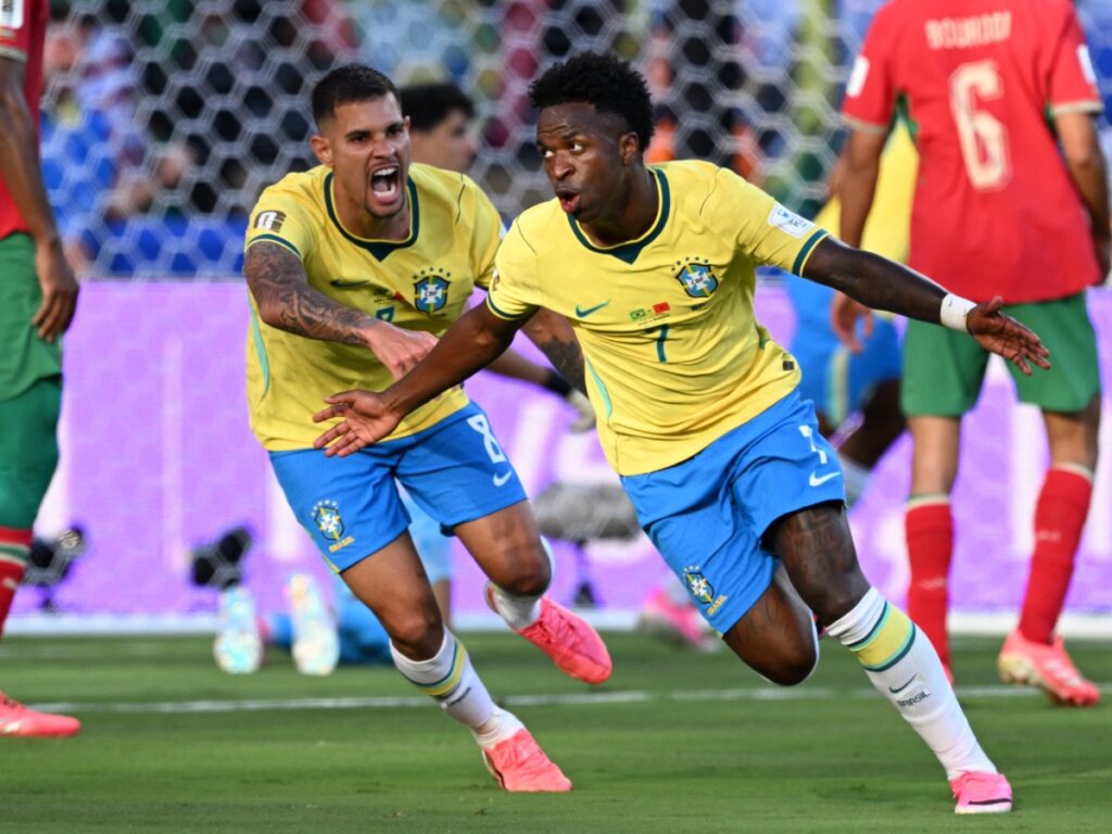 Vinícius Júnior y Bruno Guimarães celebrando en el Mundial 2026
