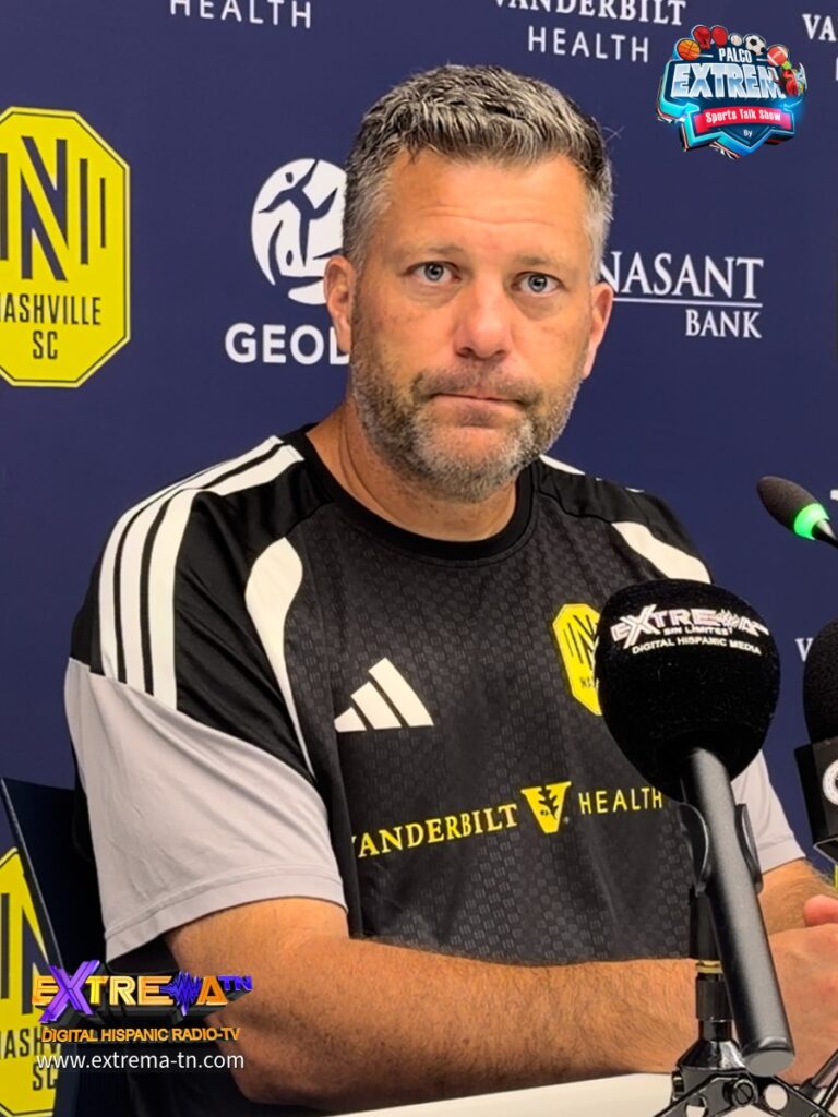 BJ Callaghan analiza la previa ante Toronto FC durante las declaraciones de BJ Callaghan en sala de prensa