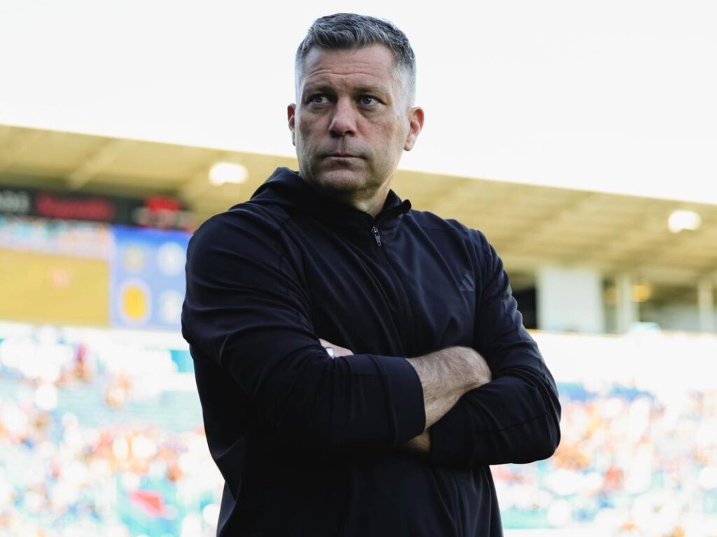 B.J. Callaghan observa concentrado en la previa de Nashville SC ante Philadelphia Union
