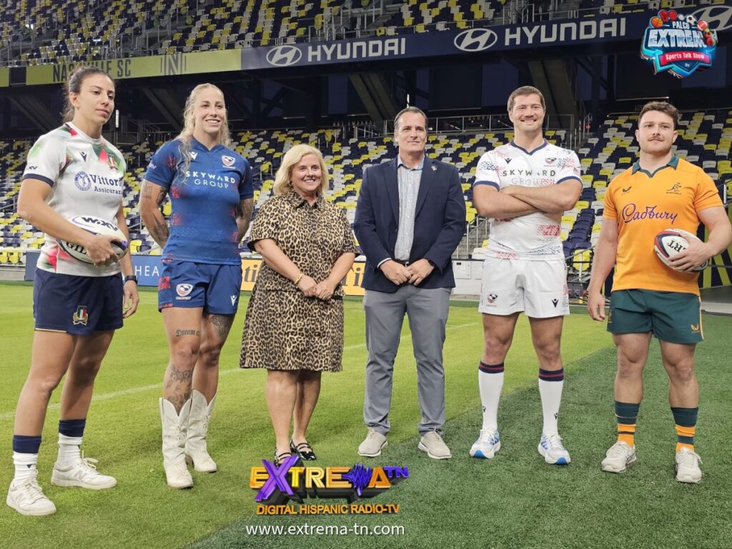 Matt Faessler, Jason Damm y capitanas internacionales junto a Bill Goren de USA Rugby